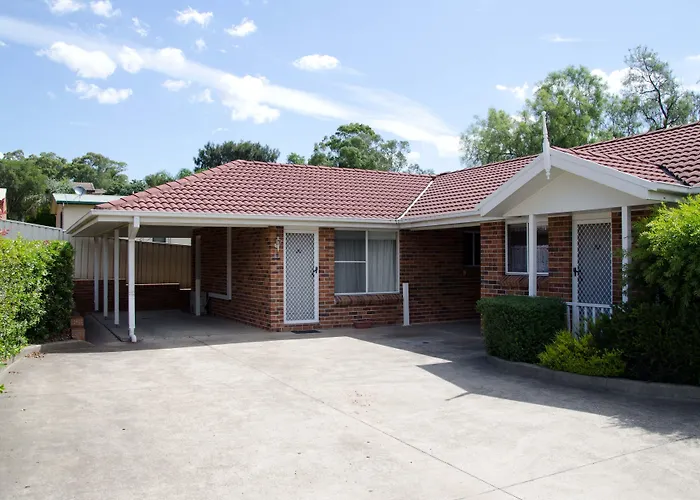 Baybrook Motor Inn