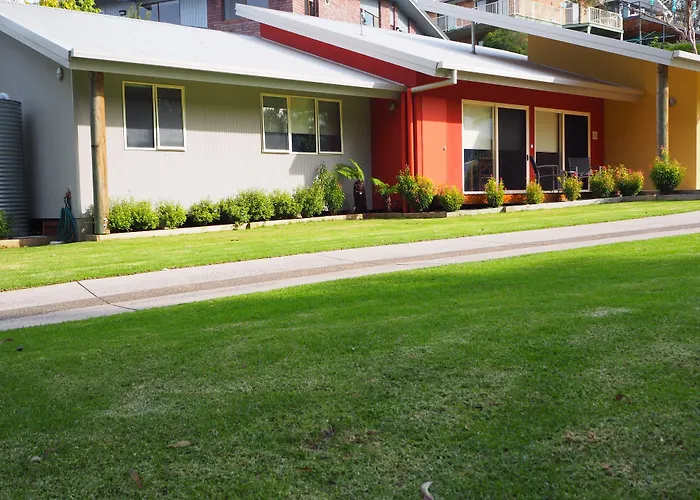 Beach House Holiday Apartments