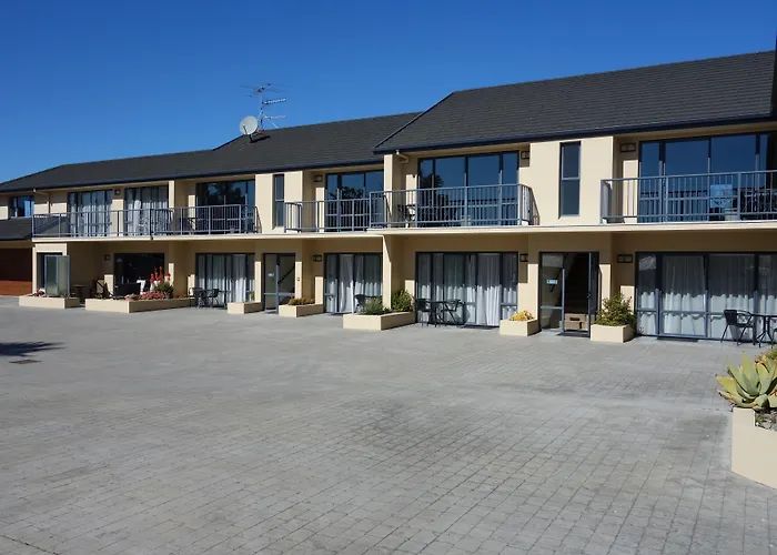 Avalon Manor