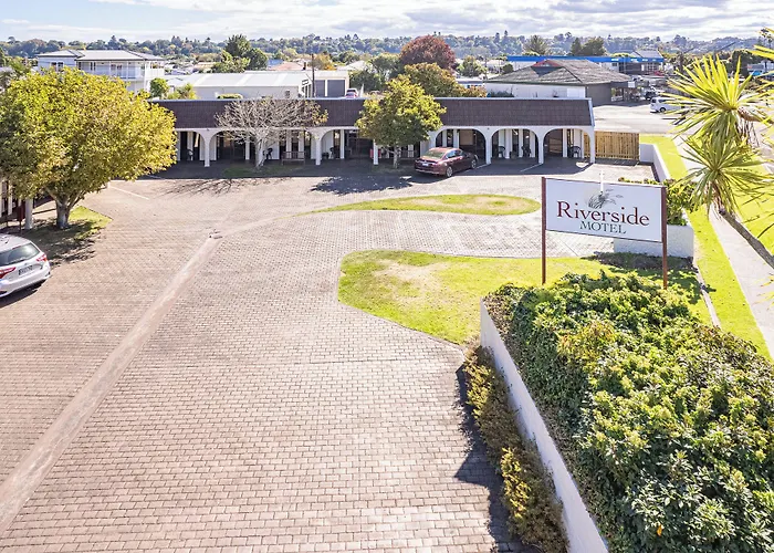 Riverside Motel