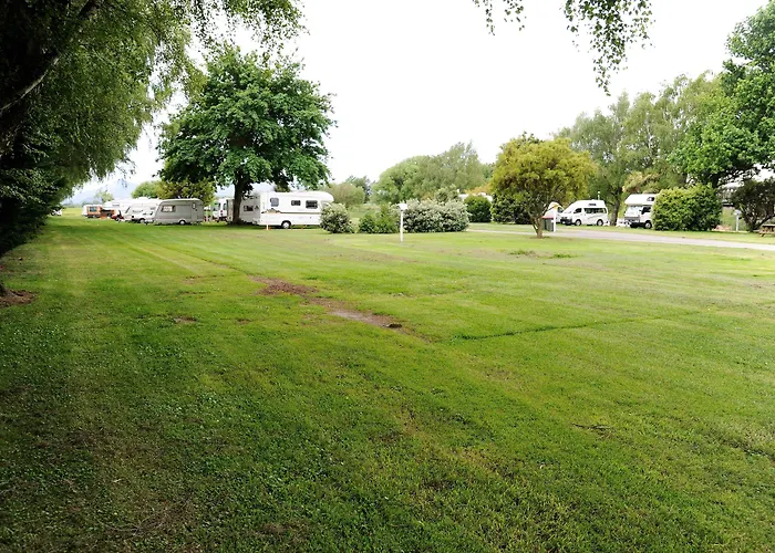 Blenheim Bridges Holiday Park