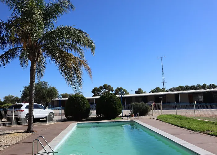 Capri Motel