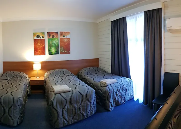 Amber Court Motor Inn