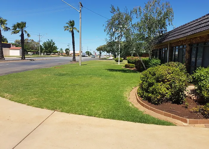 Acacia Motel