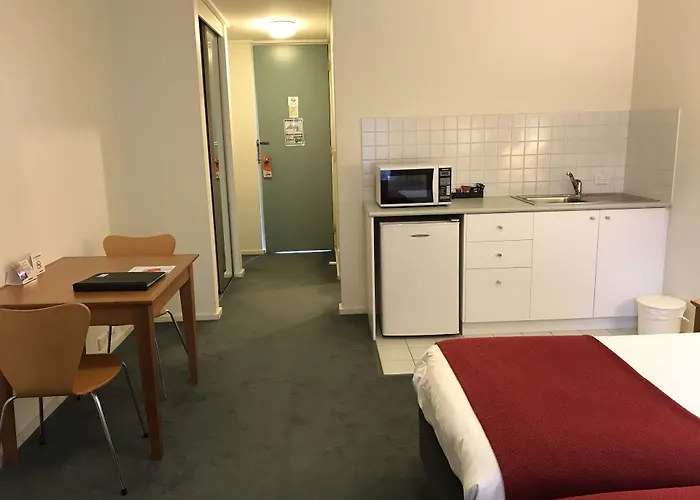 Knox International Hotel And Apartments