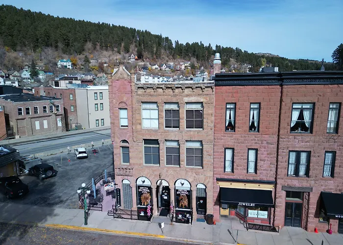 Historic Iron Horse Inn - Deadwood
