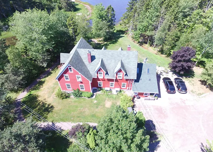Little Shemogue Inn