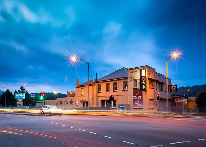 Kingston Hotel