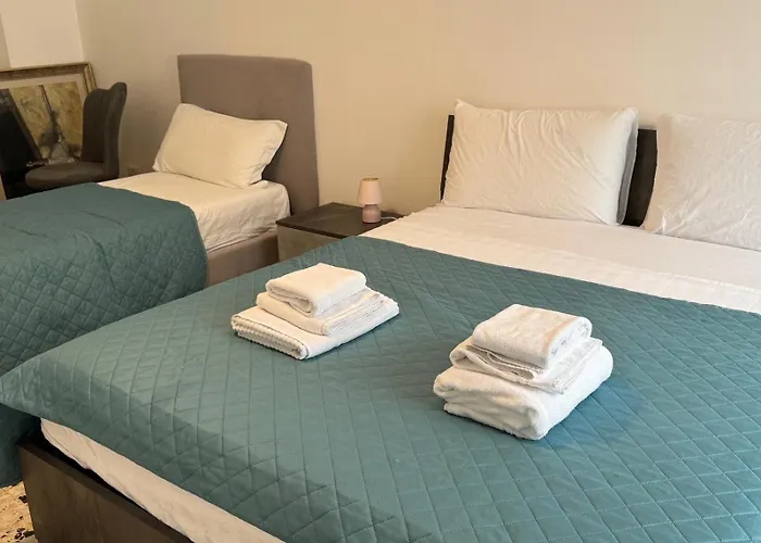 C D Candia Apartment