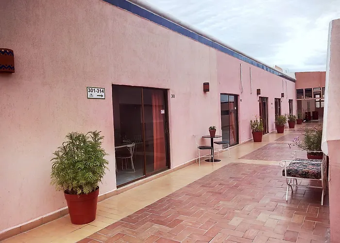 Los Jitos Hotel&Suites