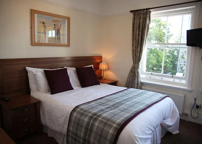 The Jug And Bottle Hotel Heswall