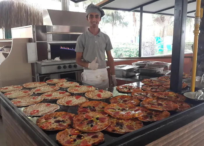 Club Turtas Beach Konaklı
