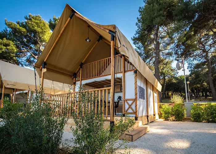 Arena Stoja Camping Homes Pola