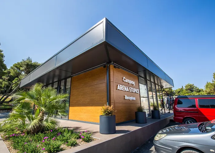 Arena Stupice Camping Homes Premantura