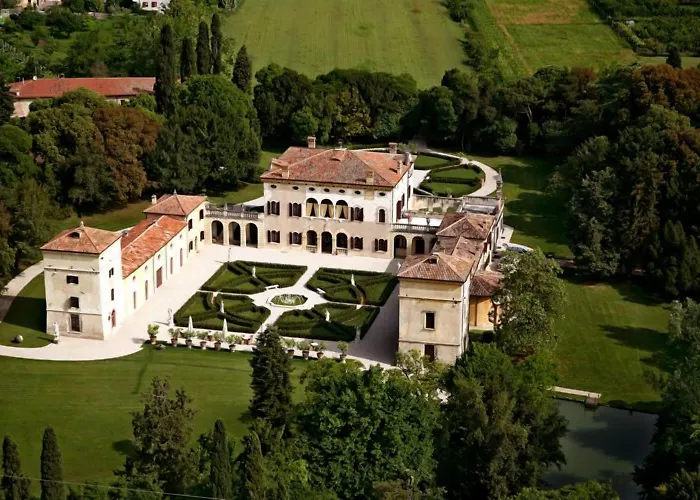 Villa Giona