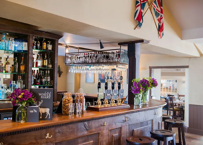 The White Hart, Overton