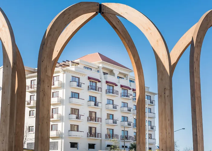 Fino Hotel & Suites