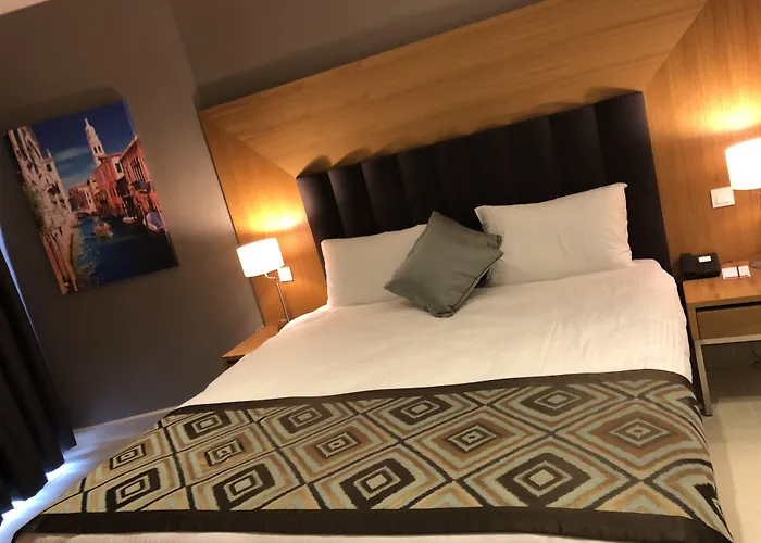 Ramada Hotel & Suites By Wyndham Kusadası