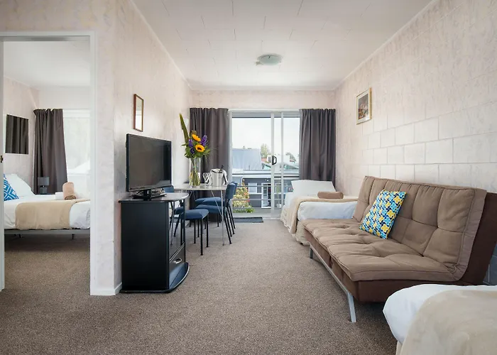 Roselands Motel Tauranga