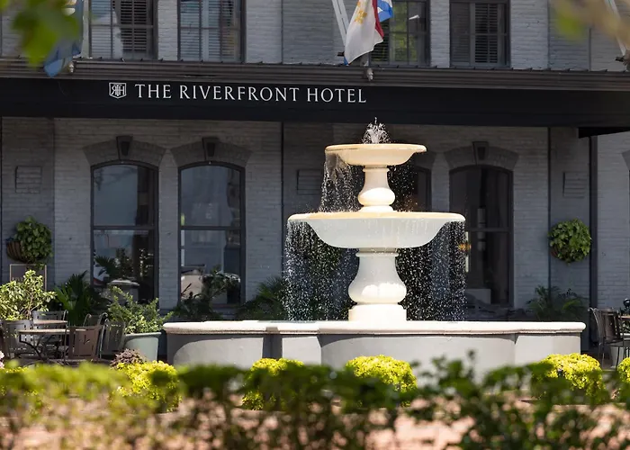 Riverfront New Orleans
