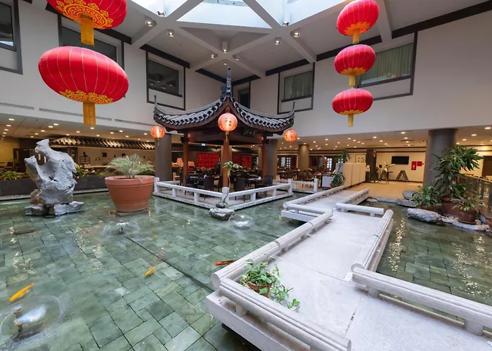 Holiday Inn Montreal Centre Ville Downtown By Ihg