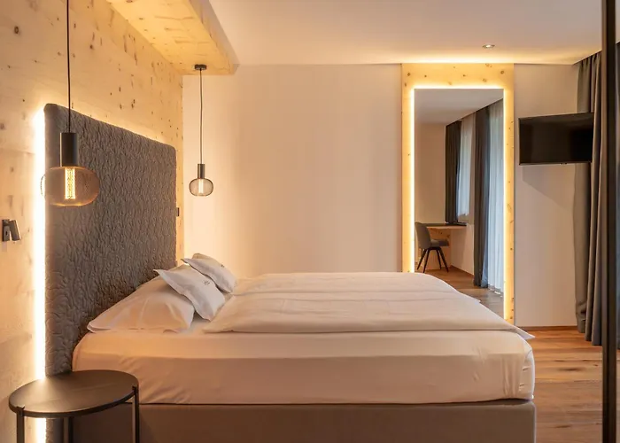 Hotel Ladinia Dolomites View - Adults Only Pozza di Fassa