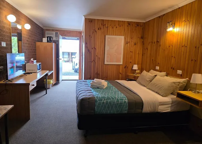 Country Roads Motor Inn Narrandera