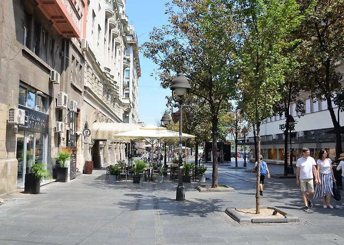 Dominic Smart & Luxury Suites - Republic Square