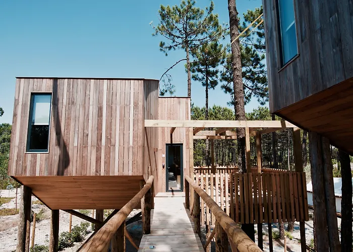 Hotel Bukubaki Eco Surf Ferrel 