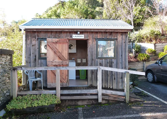 Sundowner Motel