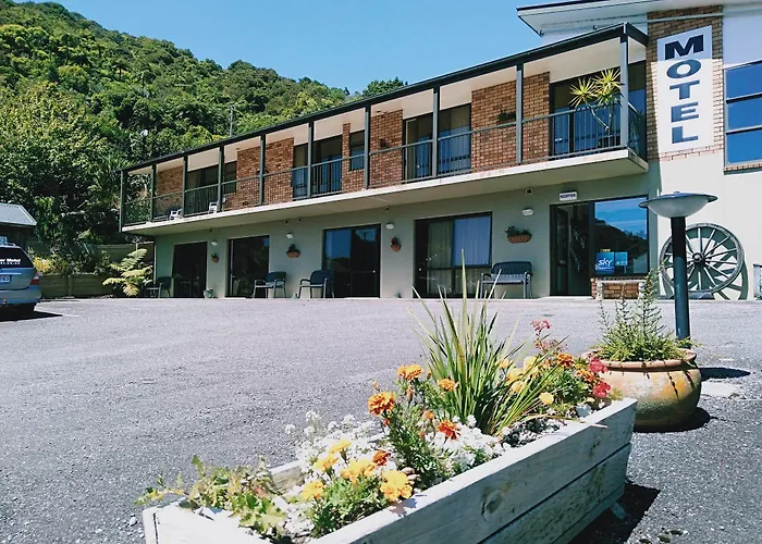 Sundowner Motel