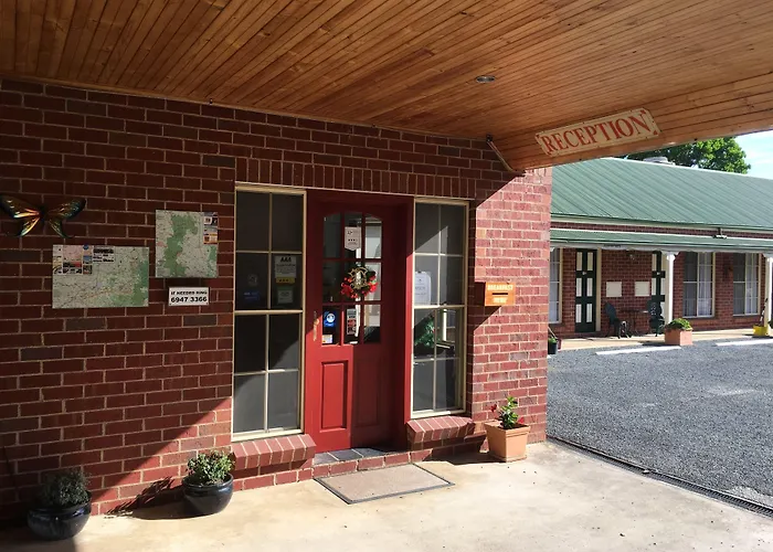 Elms Motor Inn
