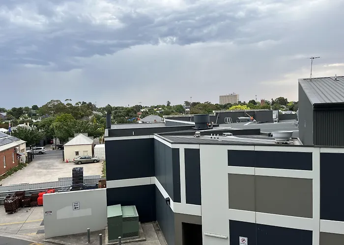Tasha'S Apartments On Warwick Adelaide