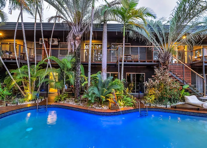 The Palms At Palm Cove Aparthotel