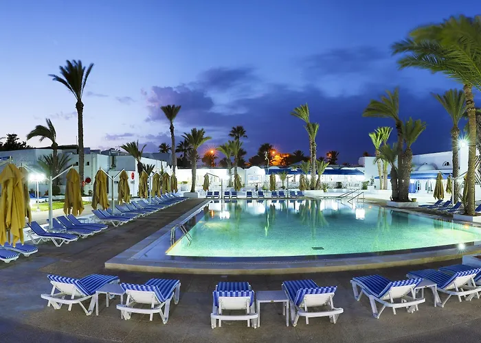 Hari Club Beach Resort Aghir