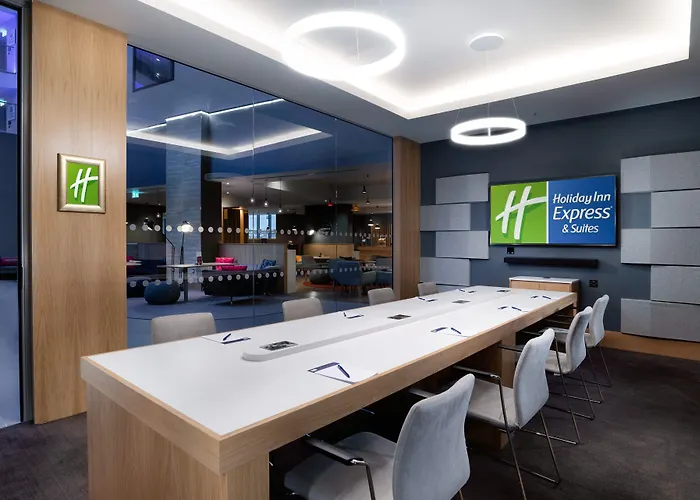 Holiday Inn Express - London Heathrow T4 By Ihg Hillingdon