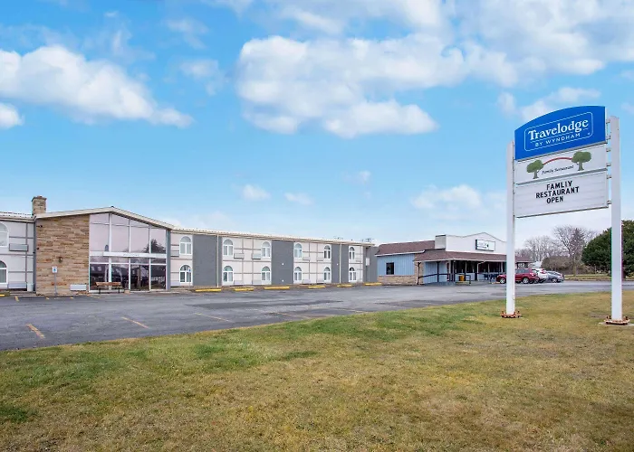 Travelodge By Wyndham Sarnia