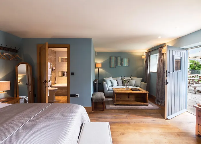 The Royal Oak Tetbury Hotel