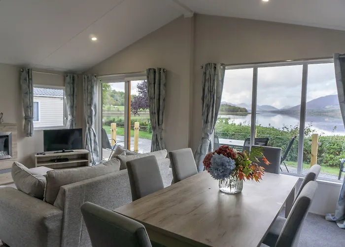 Linnhe Lochside Holidays Corpach