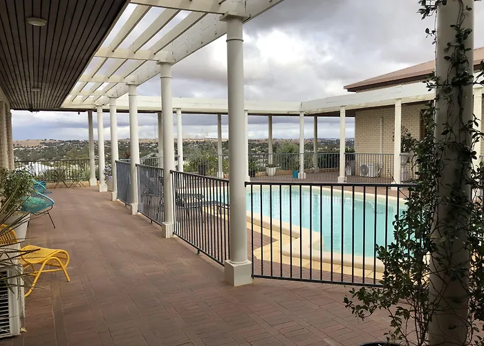 Fairway Manor Accommodation
