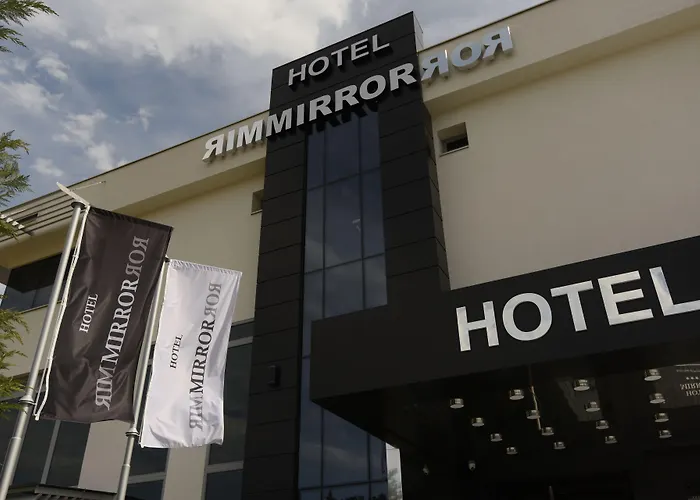 Hotel Mirror