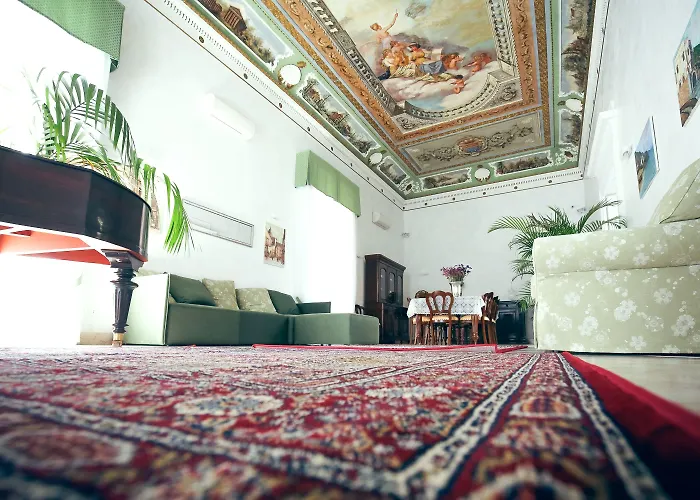 Napolimia Boutique