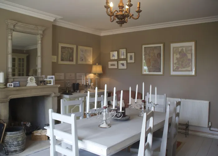 Roundhill Farmhouse Kelston