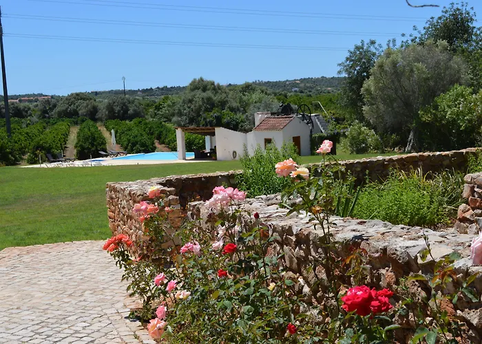 Quinta Da Mesquita Bed and Breakfast Pêra