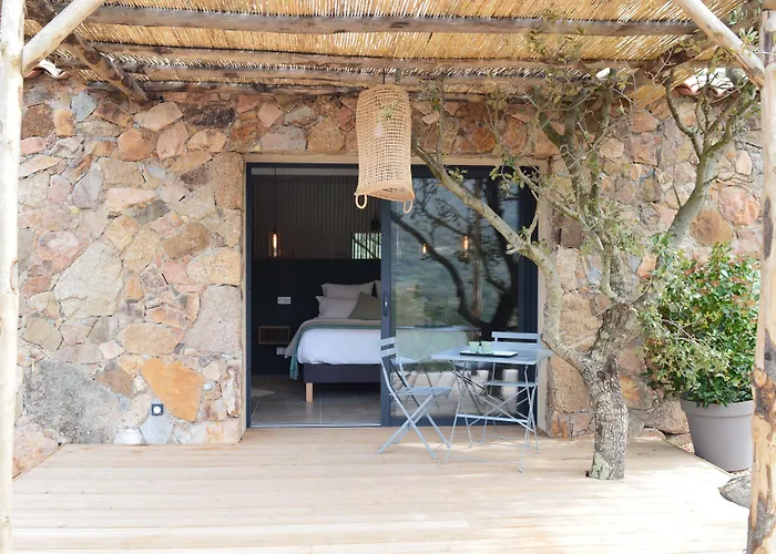 Les Petites Maisons Sotta