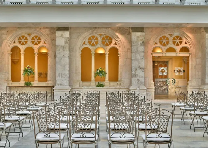 NH Collection Palacio de Burgo