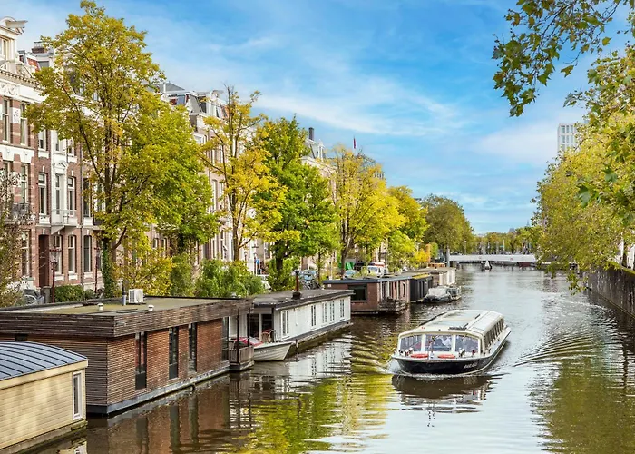 Amstel Corner Hotel