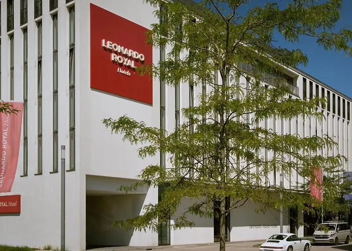 Leonardo Royal
