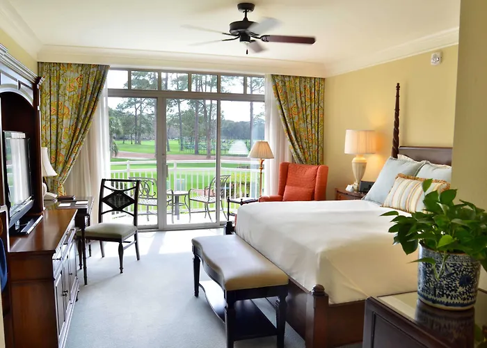 Inn And Club At Harbour Town