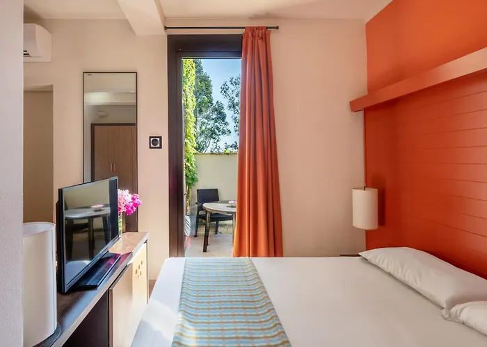 Voi Floriana Resort